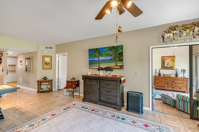 6165 S Mirror Lake Drive 106, Sebastian, FL 32958