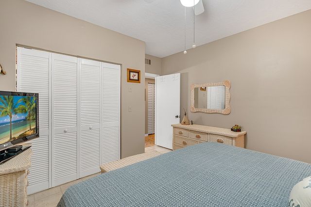 6165 S Mirror Lake Drive 106, Sebastian, FL 32958