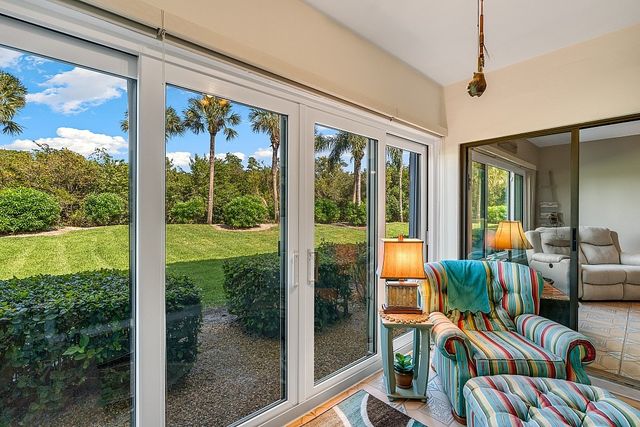 6165 S Mirror Lake Drive 106, Sebastian, FL 32958