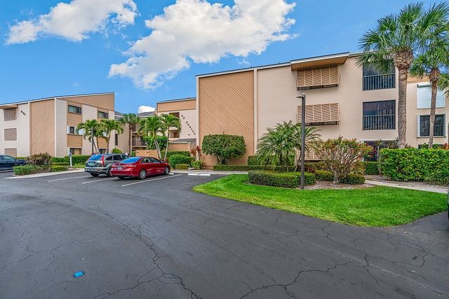6165 S Mirror Lake Drive 106, Sebastian, FL 32958