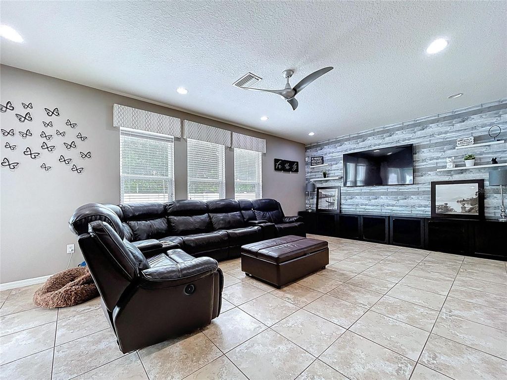 Image 23 of property listing at 5446 ANGELONIA TERRACE, Land O Lakes, FL 34639