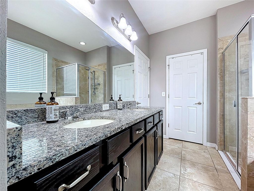 Image 33 of property listing at 5446 ANGELONIA TERRACE, Land O Lakes, FL 34639