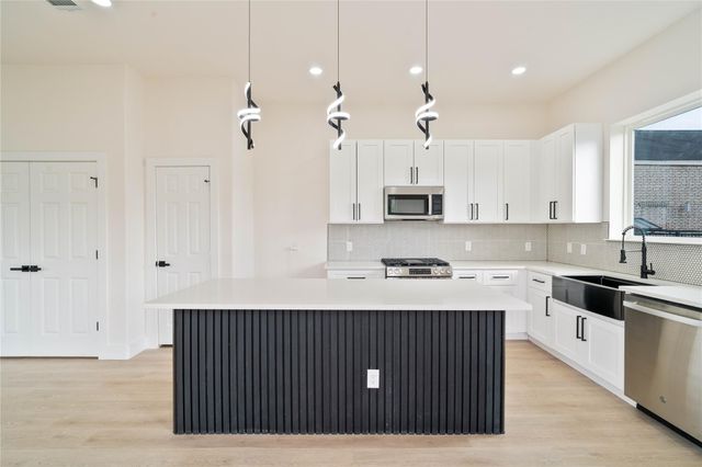 3210 Retta Street, Houston, TX 77026