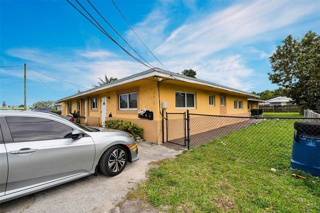 1910 NW 72nd St, Miami, FL 33147