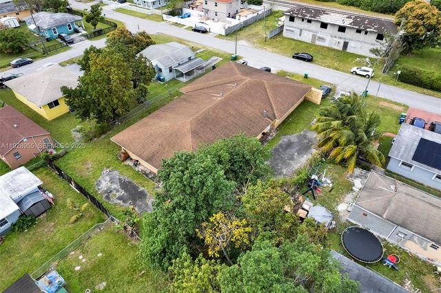 1910 NW 72nd St, Miami, FL 33147
