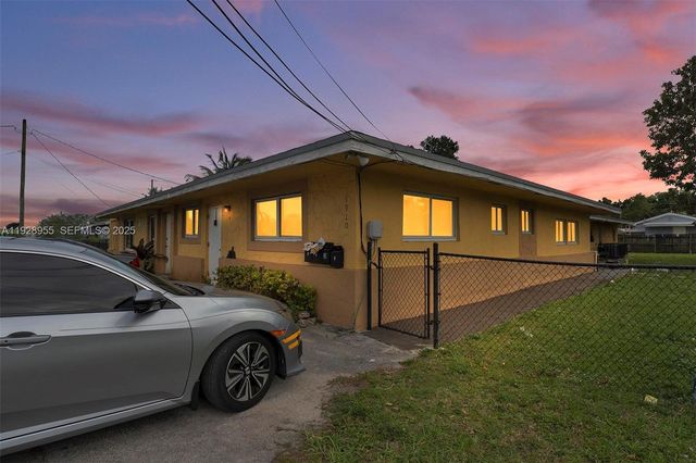 1910 NW 72nd St, Miami, FL 33147