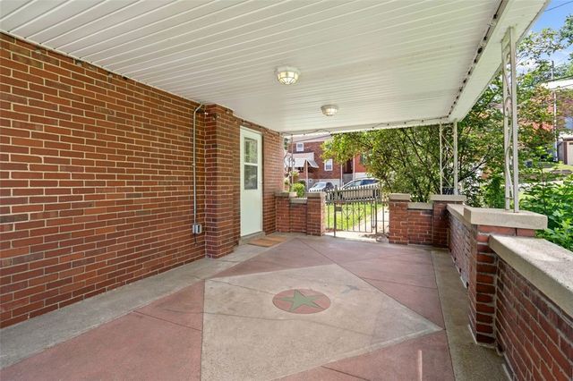617 Lamarido St, Brookline, PA 15226