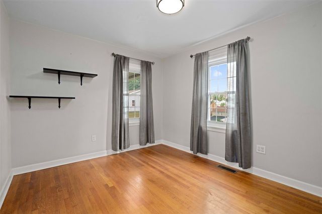 617 Lamarido St, Brookline, PA 15226