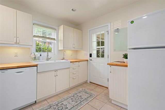 617 Lamarido St, Brookline, PA 15226