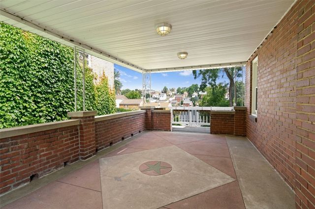 617 Lamarido St, Brookline, PA 15226