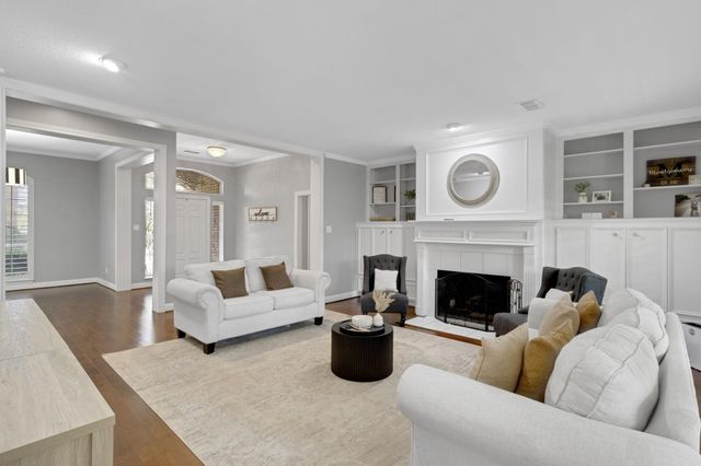 4602 Lake Village Drive, Fulshear, TX 77441