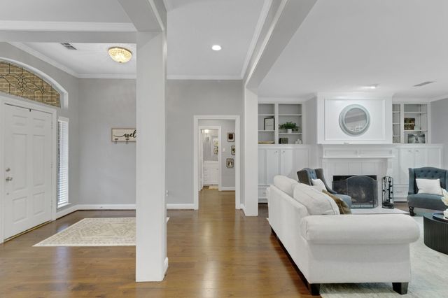 4602 Lake Village Drive, Fulshear, TX 77441