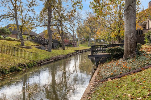 4602 Lake Village Drive, Fulshear, TX 77441