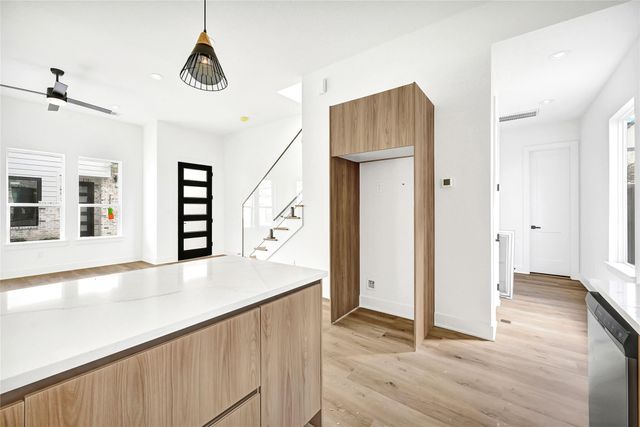 2595 Paul Quinn Street, Houston, TX 77091