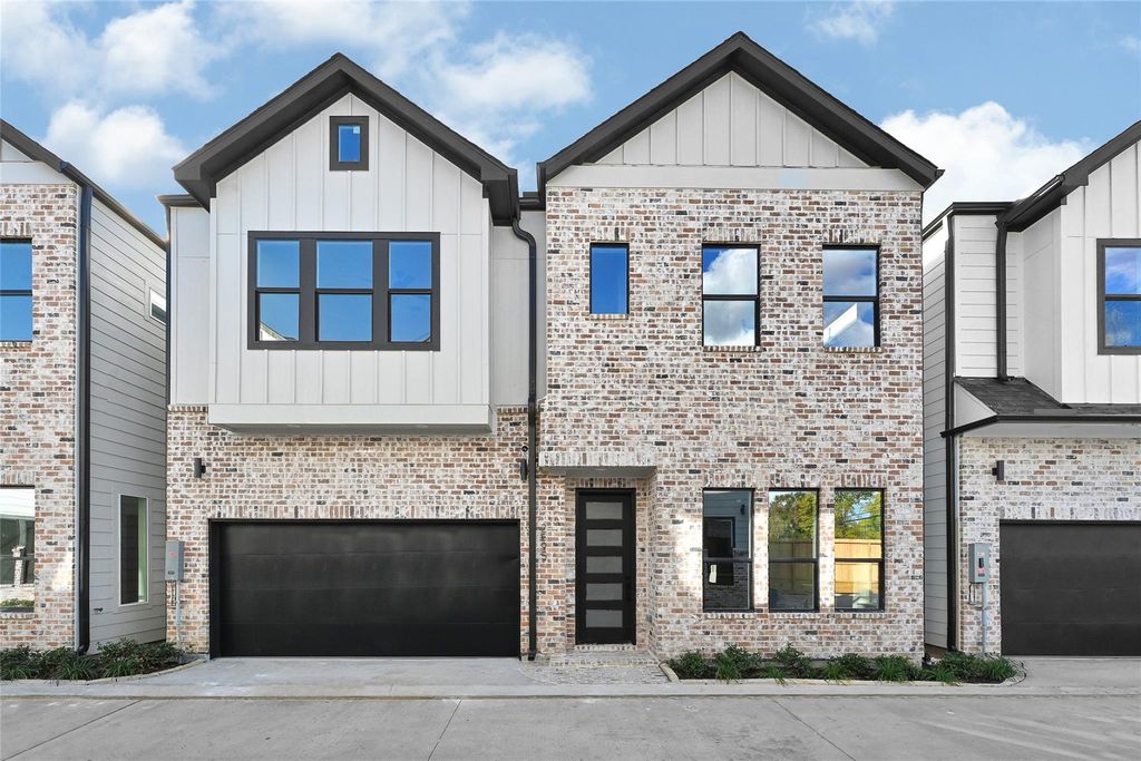 2595 Paul Quinn Street, Houston, TX 77091