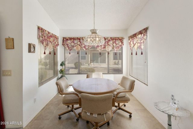 1862 E PEACH TREE Drive, Chandler, AZ 85249