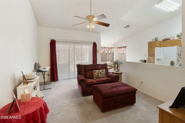 1862 E PEACH TREE Drive, Chandler, AZ 85249
