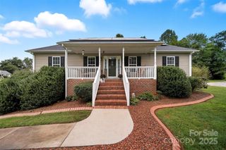 102 Cliffwood Drive, Hudson, NC 28638
