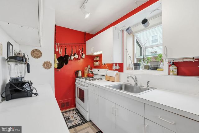 6905 RADCLIFFE DR, Alexandria, VA 22307