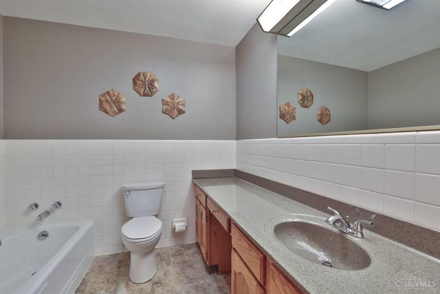 9986 Carolina Trace Road, Harrison Twp, OH 45030