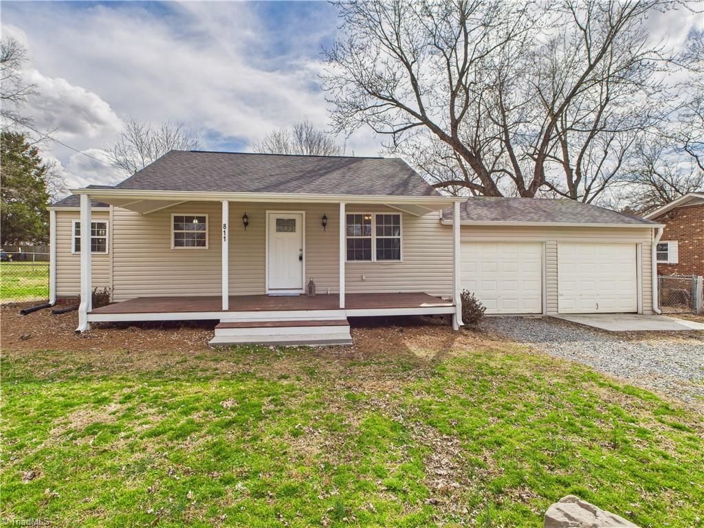 811 Virginia Avenue, Thomasville, NC 27360
