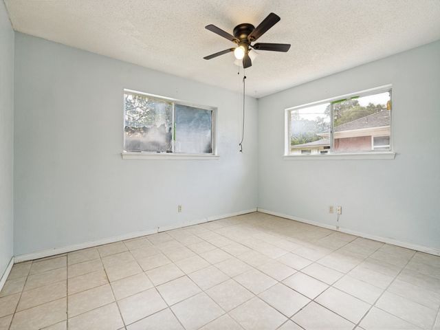 6307 Stonewall Street, Greenville, TX 75402