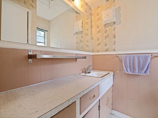 6307 Stonewall Street, Greenville, TX 75402