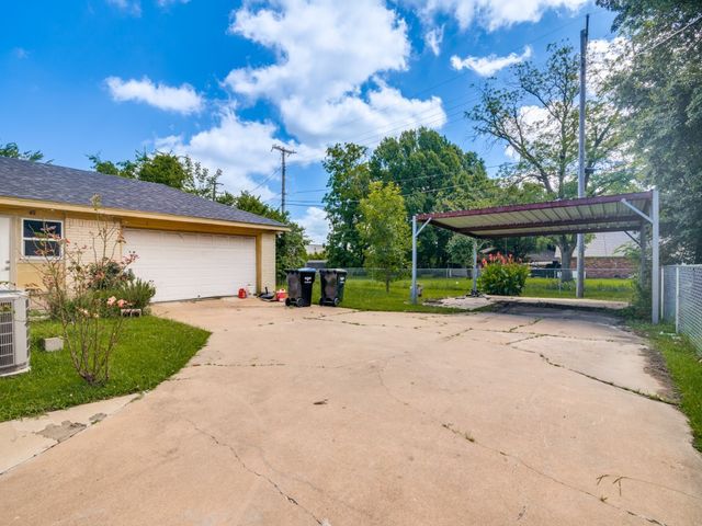 6307 Stonewall Street, Greenville, TX 75402