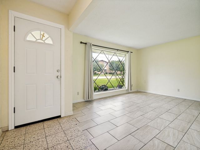 6307 Stonewall Street, Greenville, TX 75402