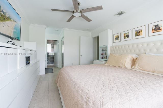 13950 Oaklawn Pl, Davie, FL 33325