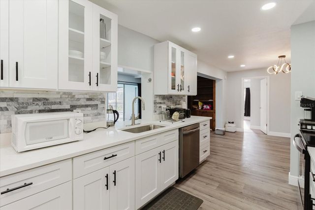 1811 FOREST DRIVE, Oldsmar, FL 34677