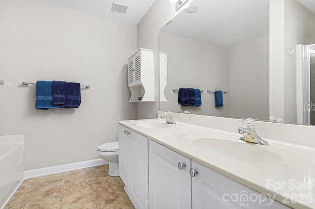 5518 Santeelah Court, Charlotte, NC 28217