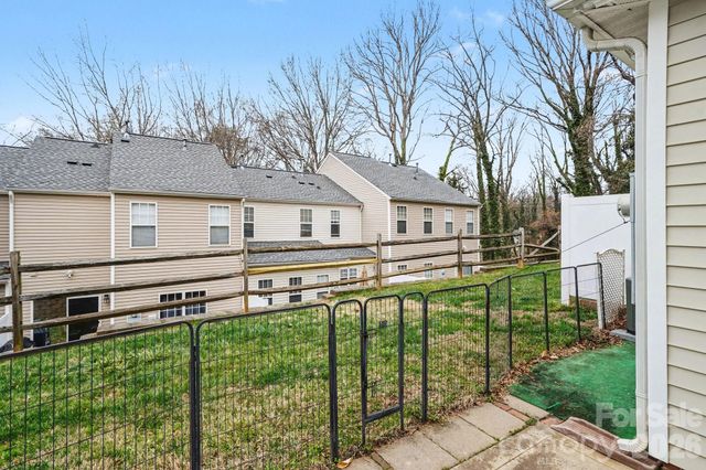 5518 Santeelah Court, Charlotte, NC 28217