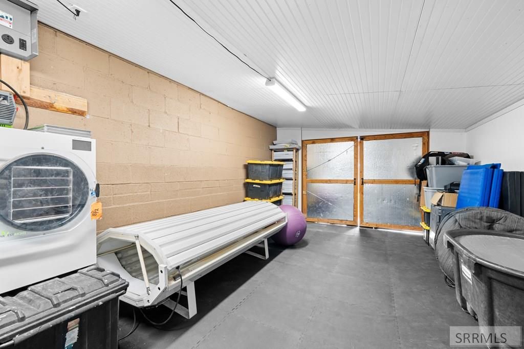 Image 11 of property listing at 1255 N 1100 E, Shelley, ID 83274