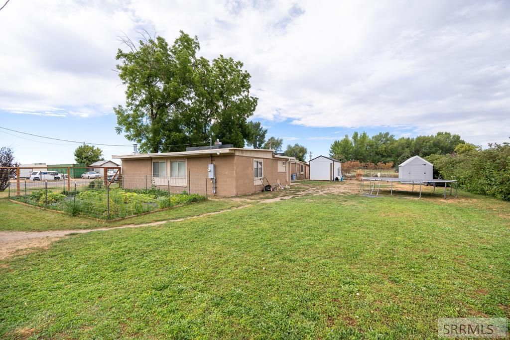 Image 25 of property listing at 1255 N 1100 E, Shelley, ID 83274