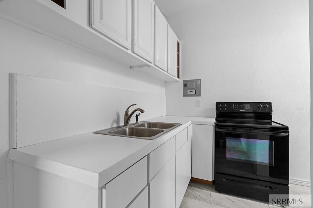 Image 7 of property listing at 1255 N 1100 E, Shelley, ID 83274