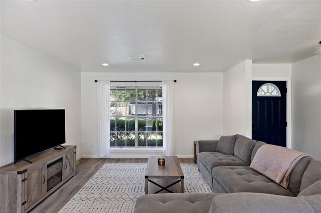 1801 Belford DR, Austin, TX 78757