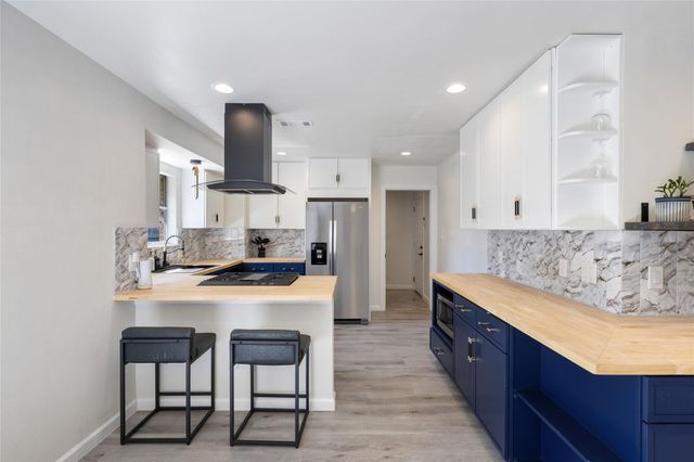 1801 Belford DR, Austin, TX 78757