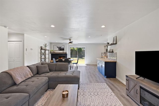 1801 Belford DR, Austin, TX 78757
