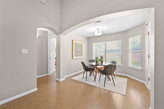 905 Hunters Creek DR, Cedar Park, TX 78613