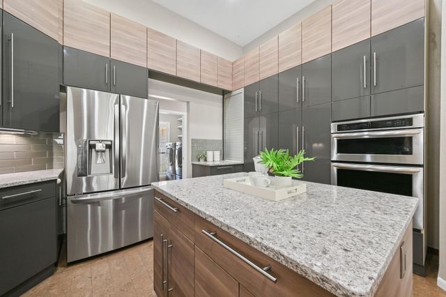 905 Hunters Creek DR, Cedar Park, TX 78613