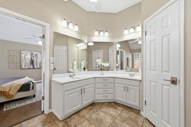 905 Hunters Creek DR, Cedar Park, TX 78613