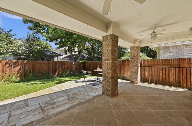 905 Hunters Creek DR, Cedar Park, TX 78613