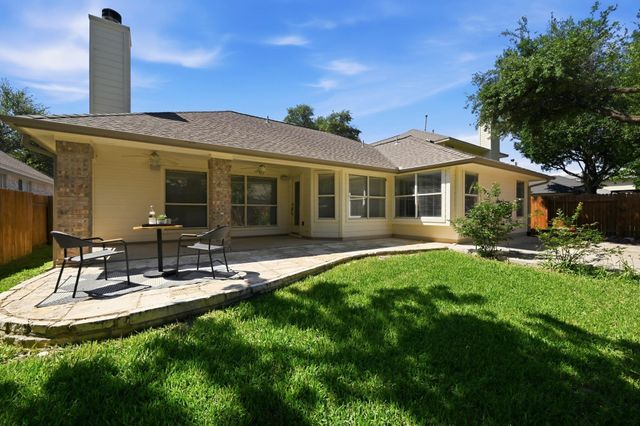 905 Hunters Creek DR, Cedar Park, TX 78613