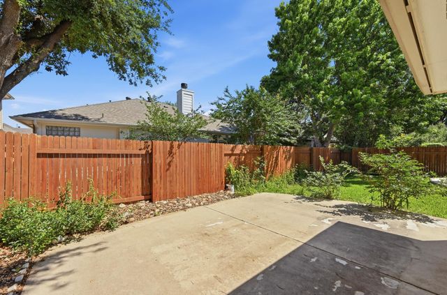 905 Hunters Creek DR, Cedar Park, TX 78613