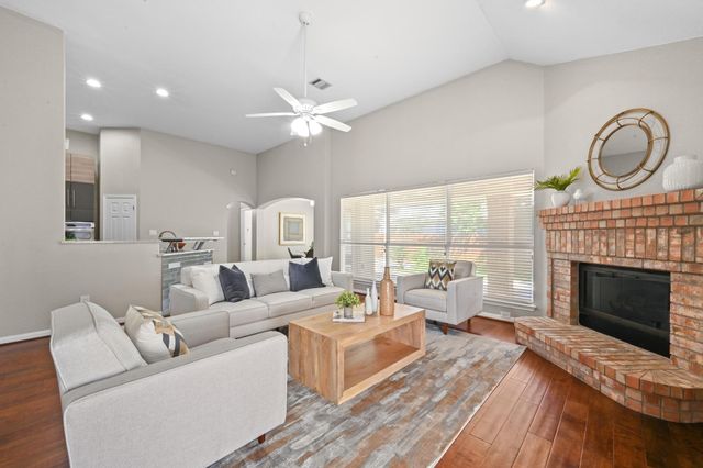 905 Hunters Creek DR, Cedar Park, TX 78613