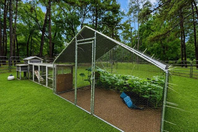 16375 Grand Flower Road, Plantersville, TX 77363