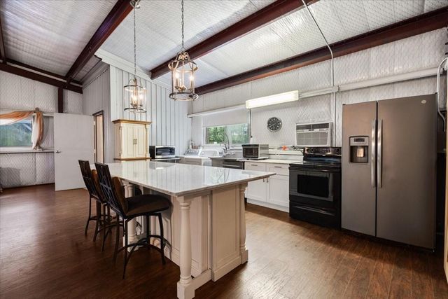 16375 Grand Flower Road, Plantersville, TX 77363