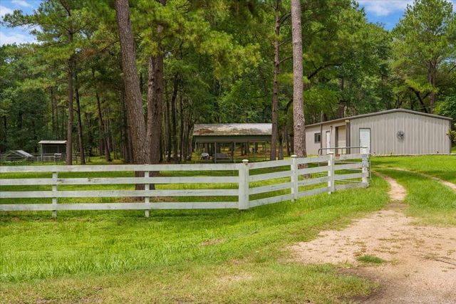 16375 Grand Flower Road, Plantersville, TX 77363