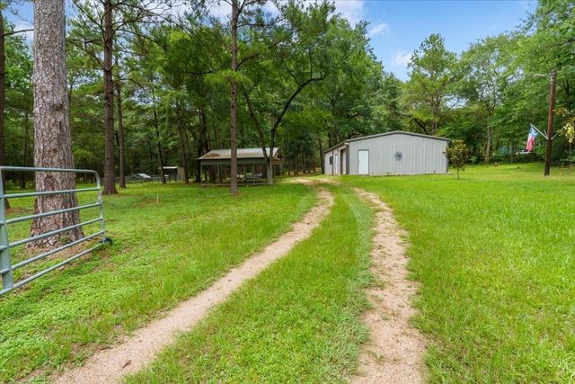 16375 Grand Flower Road, Plantersville, TX 77363